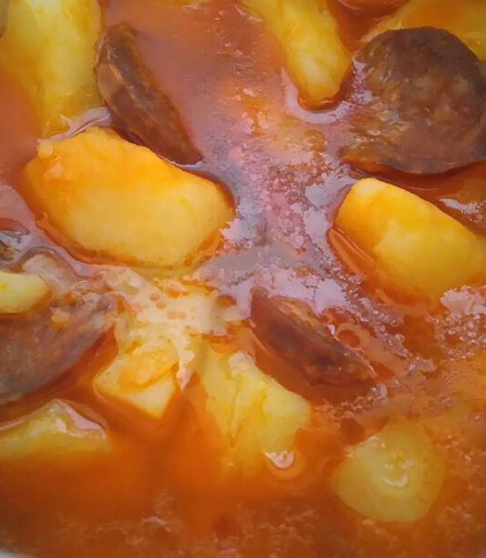 Foto principal de Patatas a la Riojana (Muy fácil)
