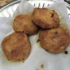 Potato cutlets A picture of Potato cutlets.