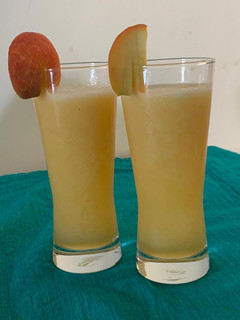ફ્રેશ પીચ જ્યુસ (Fresh Peach Juice Recipe In Gujarati) રેસીપી મુખ્ય ફોટો
