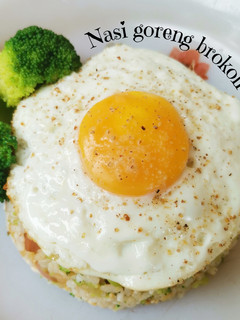 Foto resep Nasi goreng brokoli telur