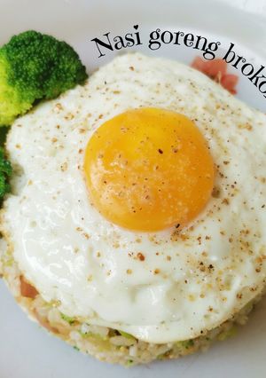 Foto resep Nasi goreng brokoli telur