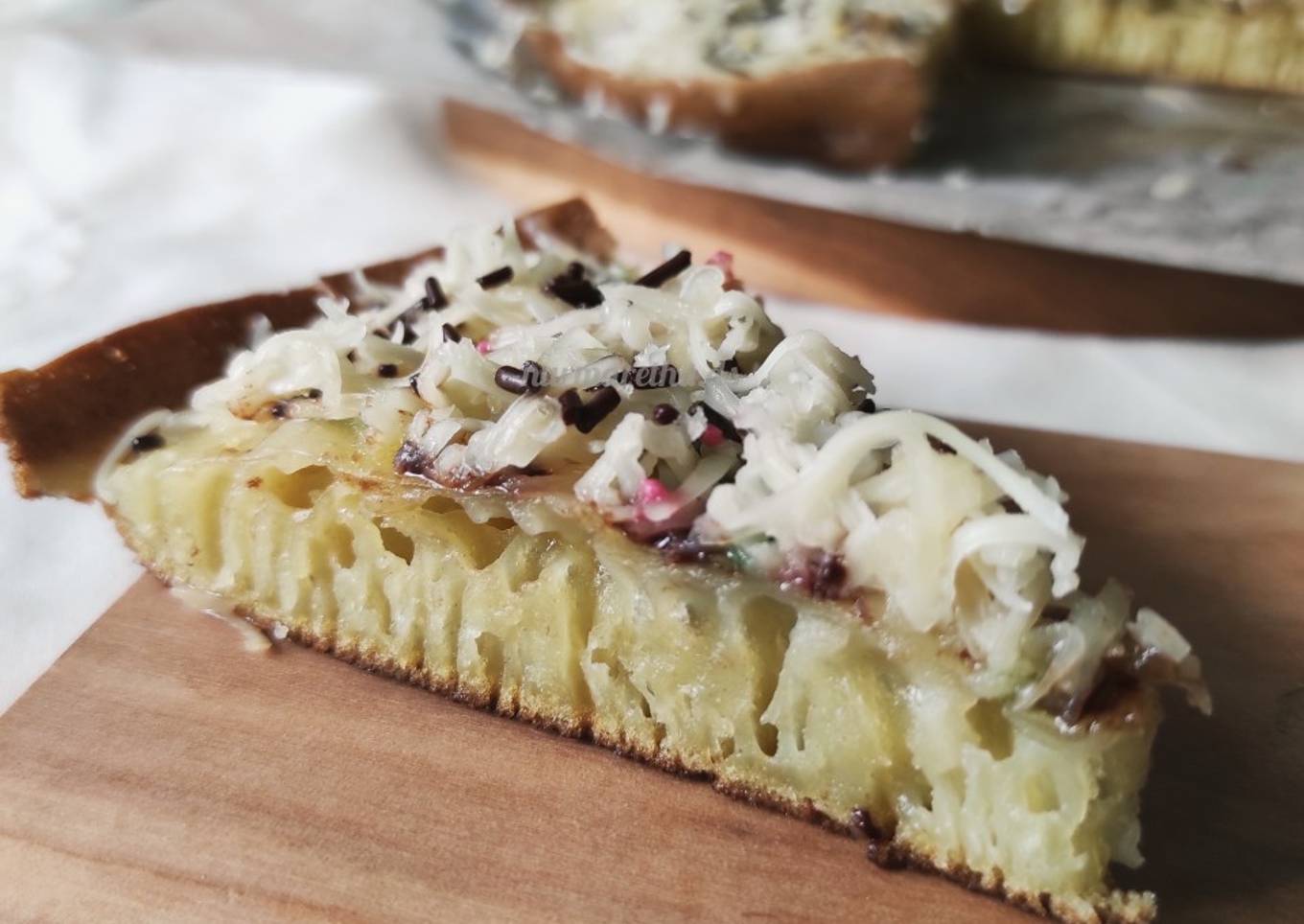 7. Martabak Manis Teflon (dengan Soda Kue)