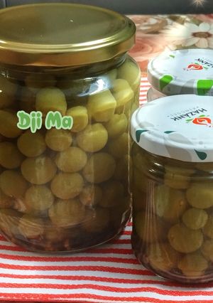 Éretlen szőlő savanyúságnak recept fotója