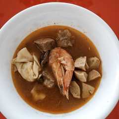 รูปของ TomYam Goong Nua with Homemade Tumyam Paste