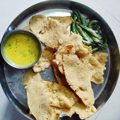 A picture of Fafda.