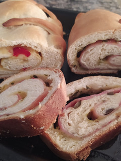 Una foto de Pan relleno 🥖🥖🫓