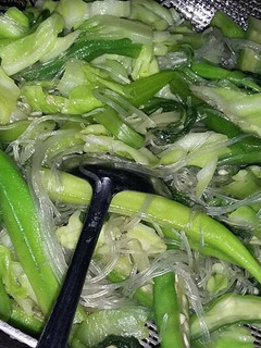 Hình của món Miến xào rau xanh.