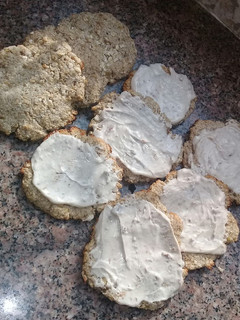 Una foto de Galletitas de coco y banana