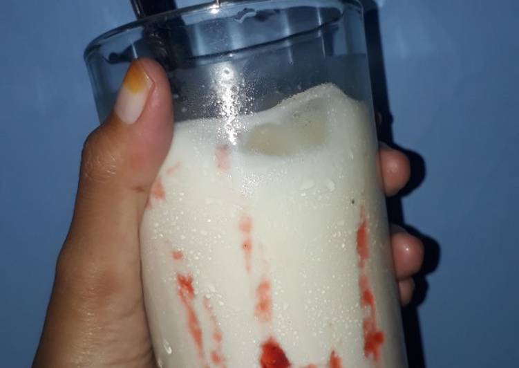 Korean strawberry milk latte