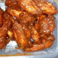 A picture of Buffalo Chicken Wings.