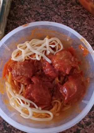 Una foto de Tallarines con Albóndigas