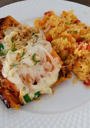 Una foto de Arroz amarillo con anco relleno