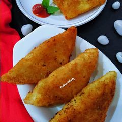 A picture of Potato Bread Triangles.