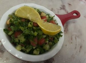 صورة لوصفة سلطة سيقان الفجل...روووعة