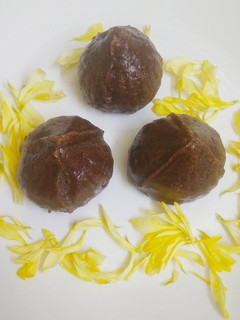 ராகி தேங்காய் மோதகம் (Raagi thenkaai mothakam recipe in tamil) செய்முறை முக்கிய புகைப்படம்
