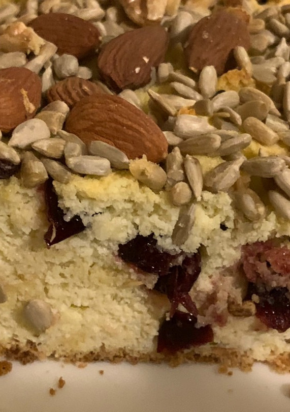 Una foto de PAN DULCE de COCO Y FRUTOS SECOS (sin gluten)