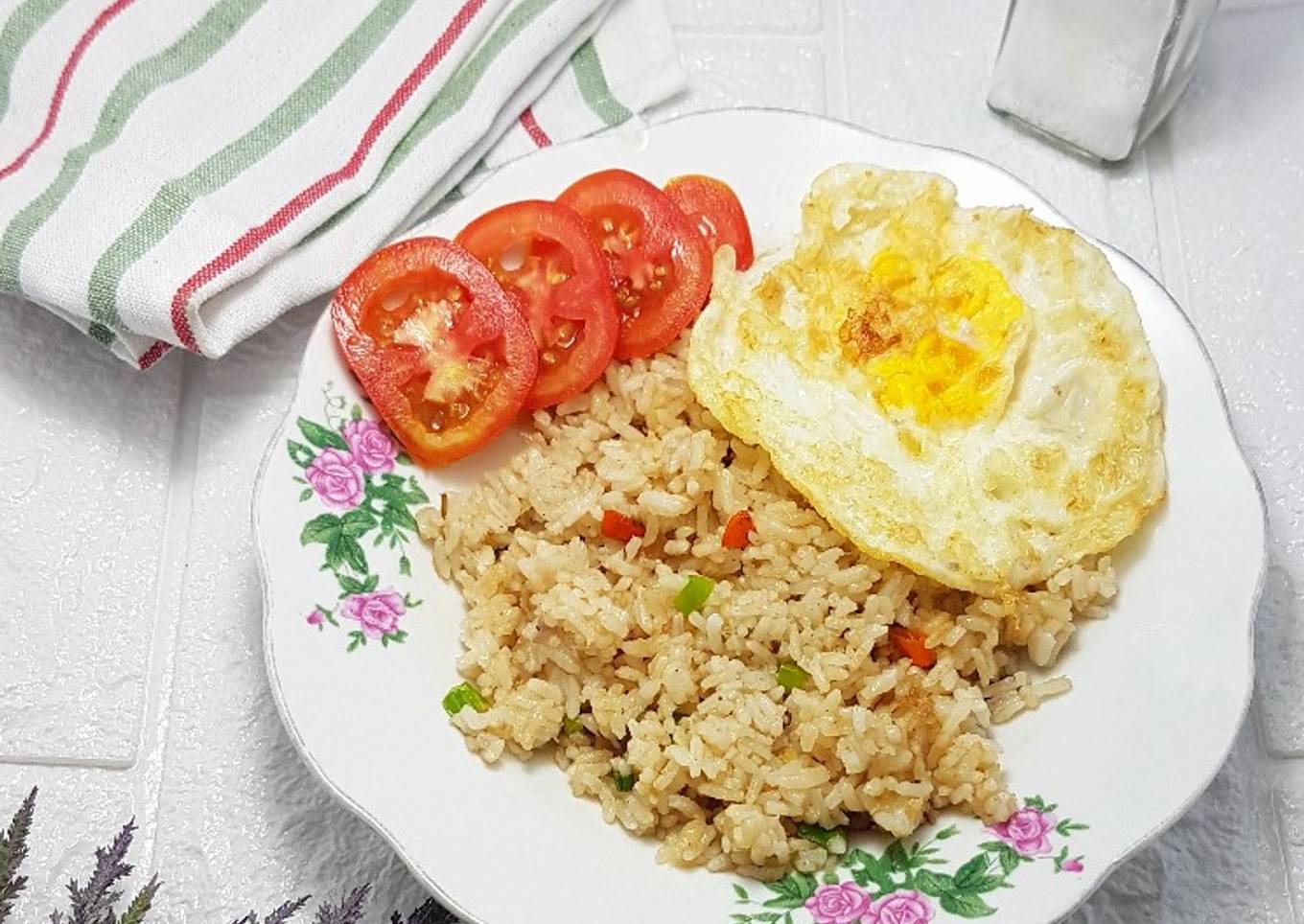 Nasi goreng ikan asin