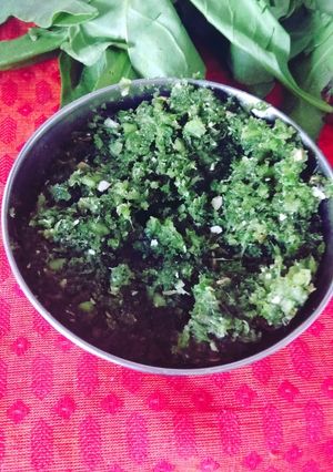 पालक की चटनी (palak ki chutney recipe in Hindi) रेसिपी मुख्य फोटो