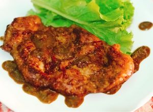 Una foto de Filete de pollo con Salsa de yogurt al ají 🥵🇨🇱