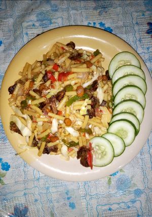 A picture of Makarnasi pasta.