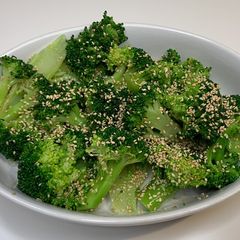 A picture of Broccoli Sesame Salad.