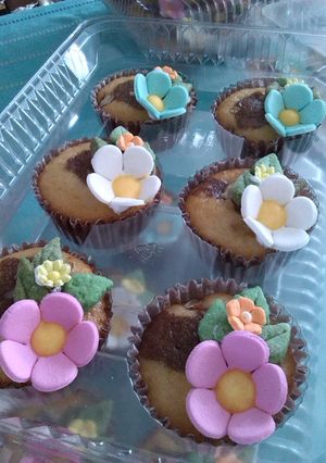 Una foto de Ponquesitos marmoleados de chocolate y almendras