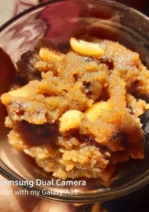 सूजी का हलवा (suji ka halwa recipe in Hindi) रेसिपी मुख्य फोटो