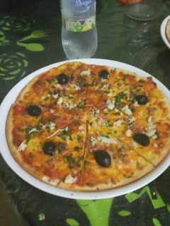 صورة لوصفة بيتزا 🍕 بالتونة 🐟