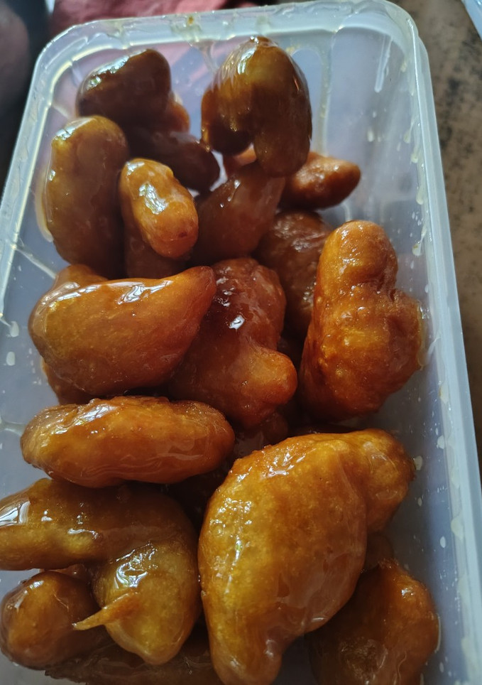 Una foto de Pestiños tradicionales con miel