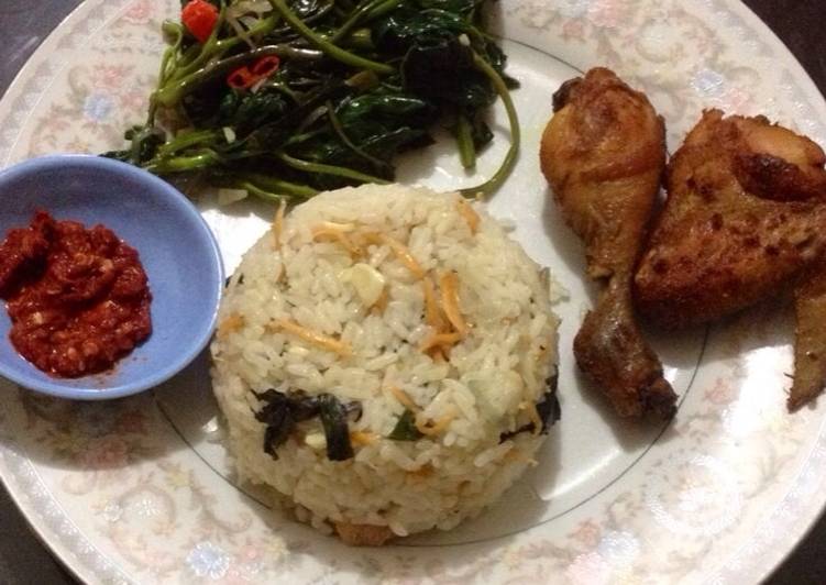 Nasi Liwet (Rice cooker)