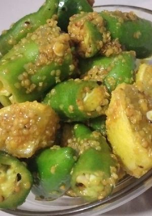 રાયતા મરચાં (Raita Marcha Recipe In Gujarati) રેસીપી મુખ્ય ફોટો