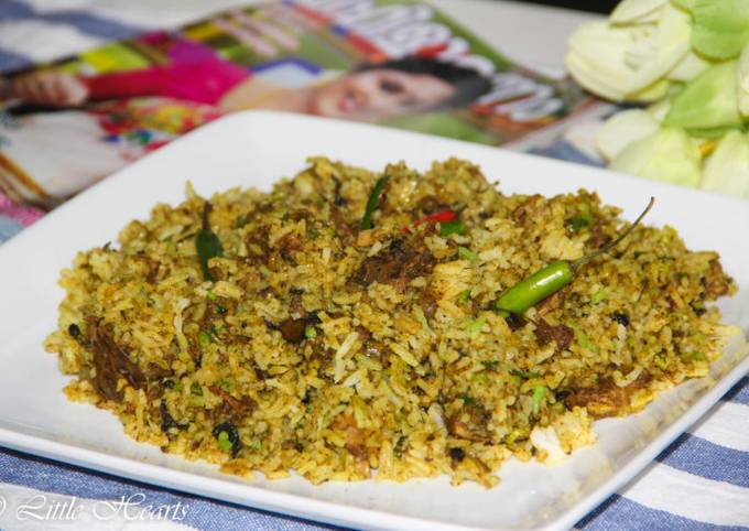 Hariyali Murgh Biryani / Green Masala Chicken Biryani