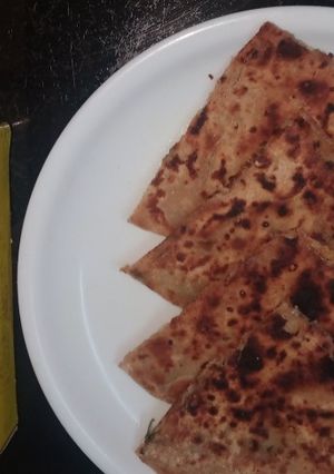 आलू का पराठा (Aloo ka paratha recipe in hindi) रेसिपी मुख्य फोटो