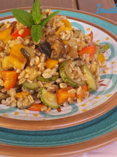 Foto di Insalata di farro e verdure saltate