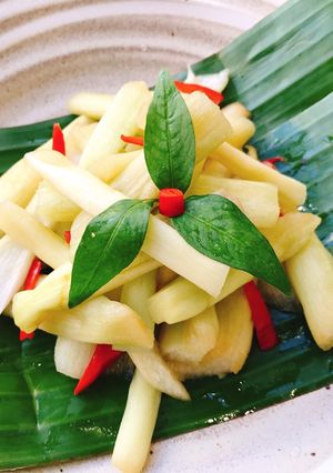 Hình của món Bạc hà (dọc mùng) muối chua.