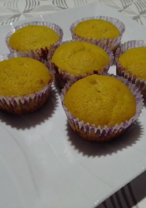 Una foto de Muffins de plátano y nuez