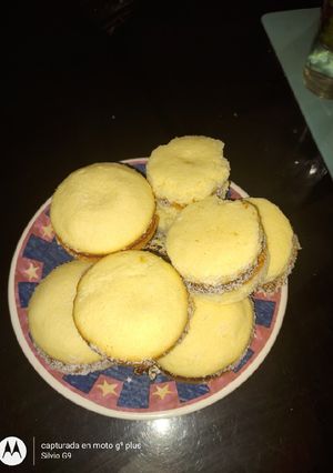 Una foto de Alfajor Maicena fácil
