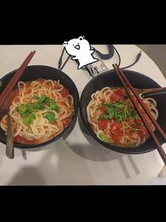 Hình của món Mì udon sốt thịt.