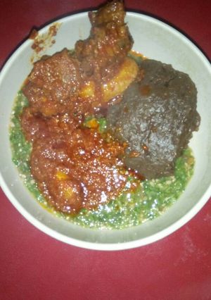A picture of Ewedu and amala with buka stew.