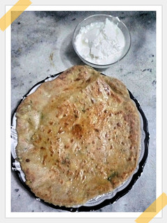 A picture of Aloo ka Paratha😋😋😋😋.