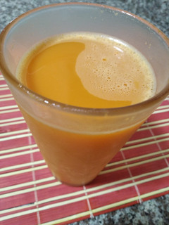 Una foto de Jugo de naranja/zanahoria 🍊🥕 :)