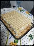 Pão de ló folhado com chantilly e pêssego