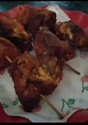 A picture of Restaurant style fried chicken tikka.