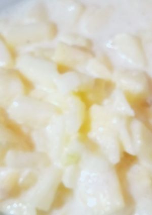 A picture of Simple 2 fruit cream chaat.