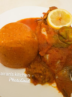 Red Eba and tilapia fish stew (PINON) ainihin hoton girkin