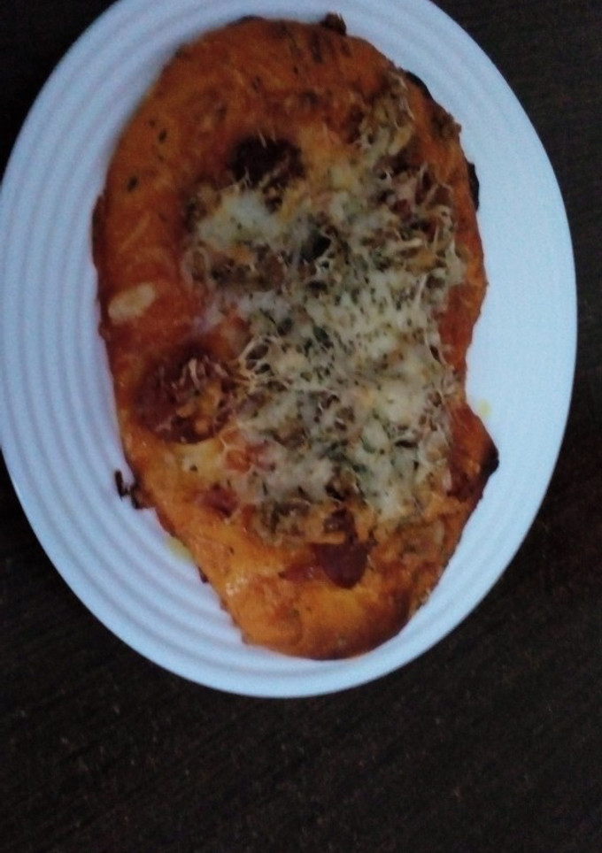 Una foto de Pizza monstruosa