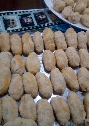 Una foto de Croquetas de boletus, listas para freír