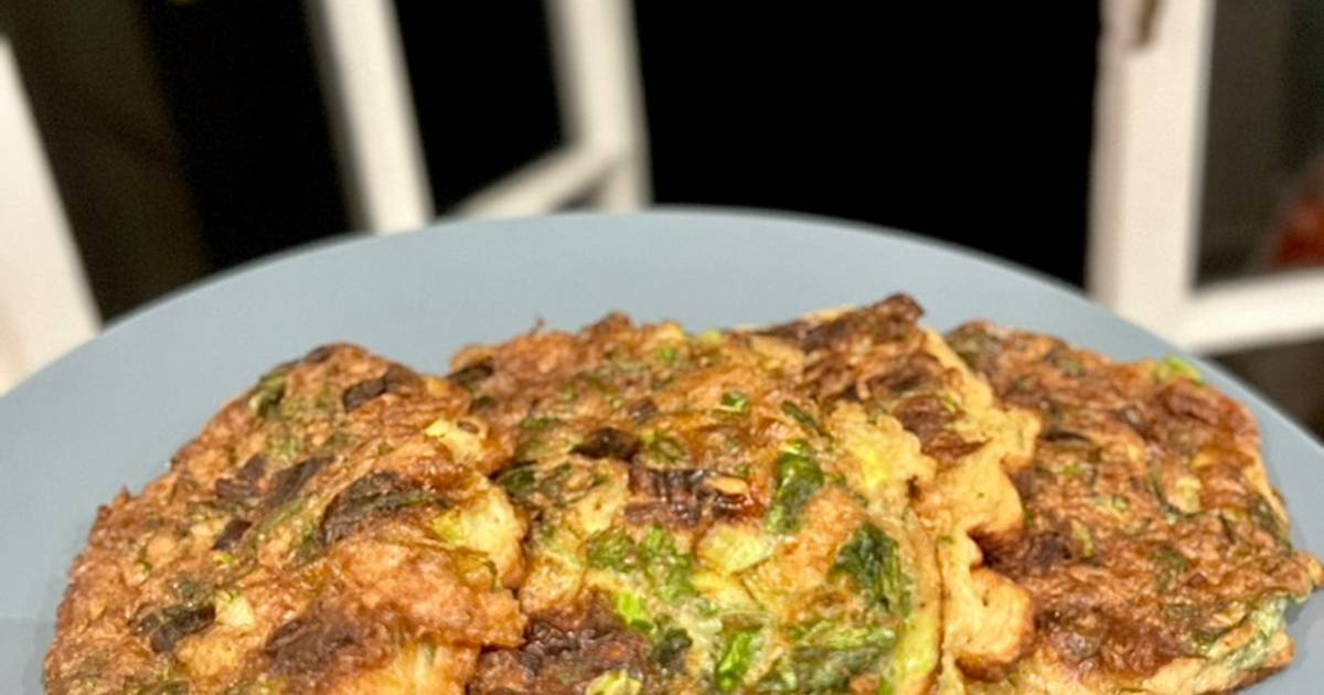 Ejjeh Vegetarian Lebanese Herb Omelette Recipe - dobbernationLOVES