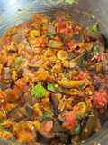 Berinjela com Curry e Tomates