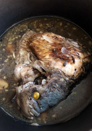 Hình của món Cá tai tượng kho lạt.